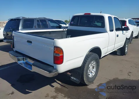 2000 Toyota Tacoma Xtracab from USA, damaged, VIN 5TEWM72N1YZ704915
